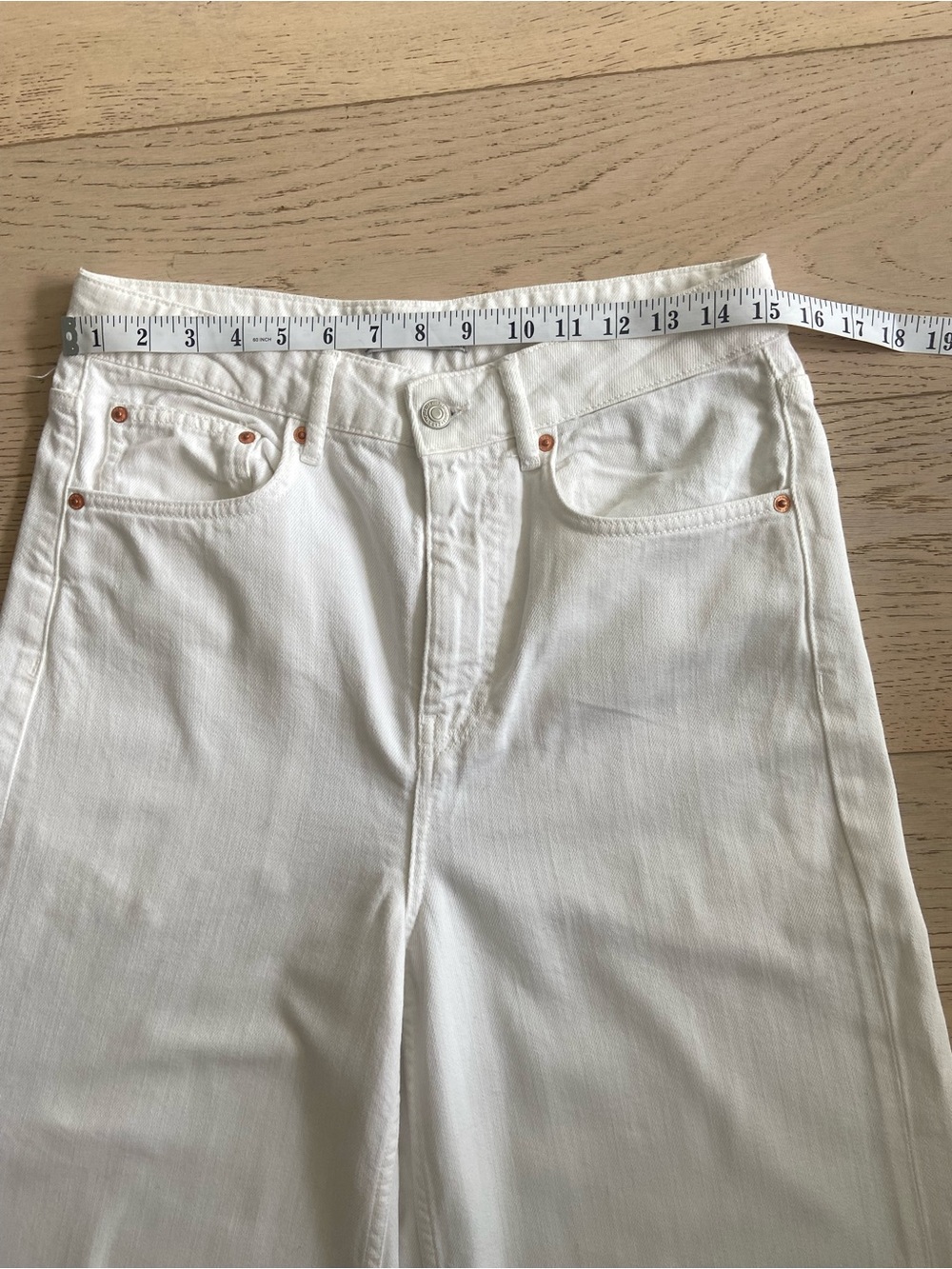 Zara High Rise Super Wide Crop Jeans Size 8 White 100% Cotton EUC - Picture 6 of 8